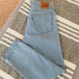 501 levis size: W28 L26
